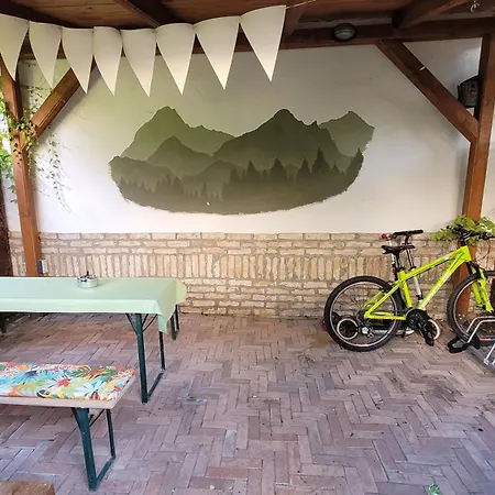 Tulip Guest house Vac