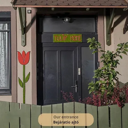 בית הארחה Tulip Vác