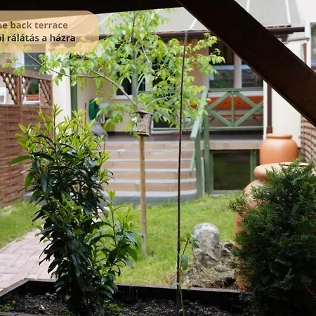 Guest house Tulip Vac